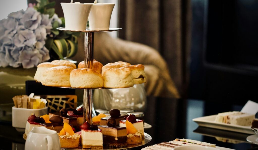 Best afternoon tea in London — Perfect.Live