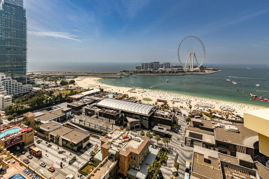 Bluewaters Island and Ain Dubai seen from the coast — Perfect.Live