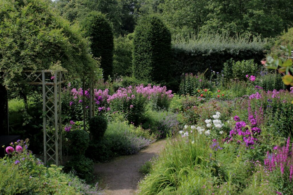 Planting detail in a competition show garden — Perfect.Live