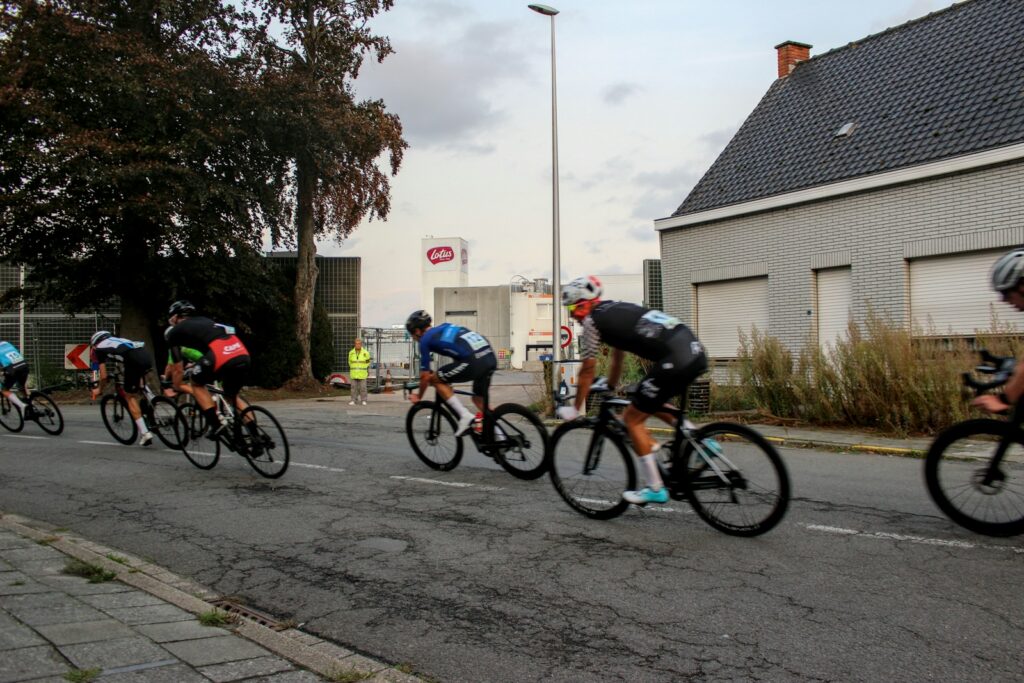 Cyclists racing towards a stage finish — Perfect.Live