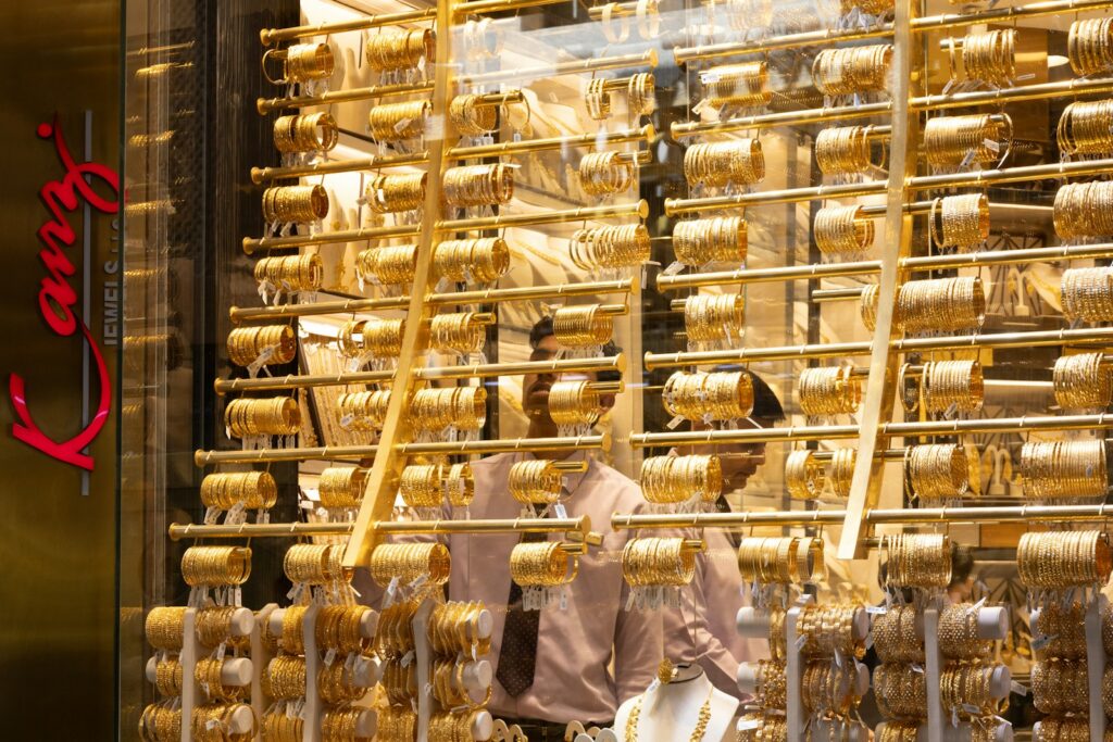 Jewellery display in a Dubai maison — Perfect.Live
