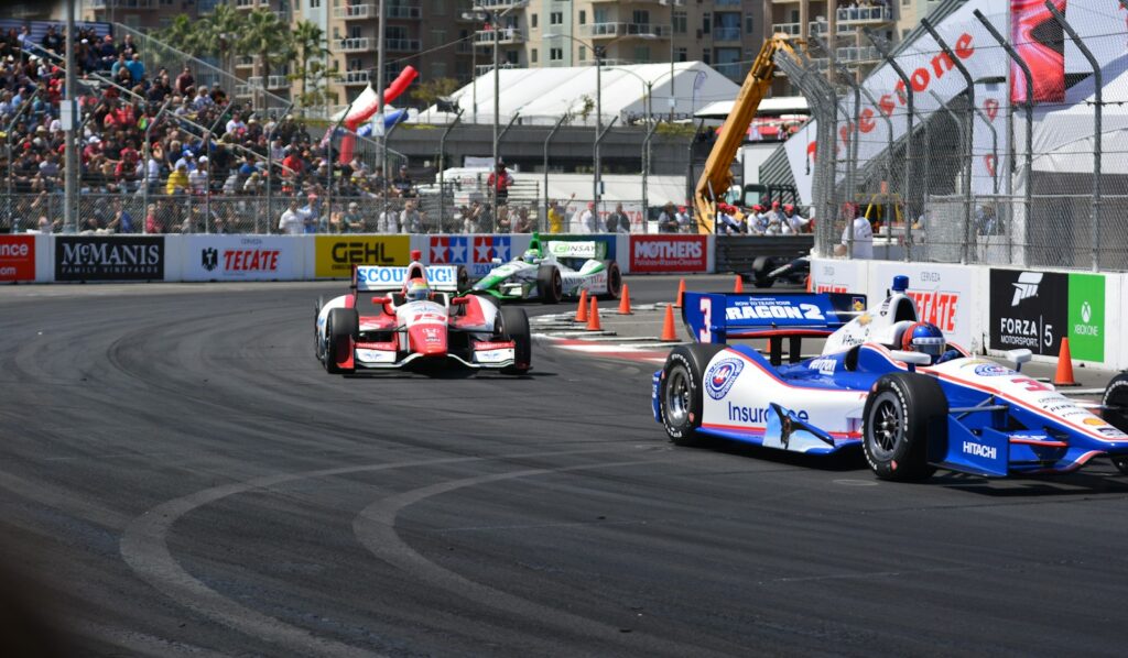 Formula 1 cars on a temporary circuit during the Miami Grand Prix — Perfect.Live
