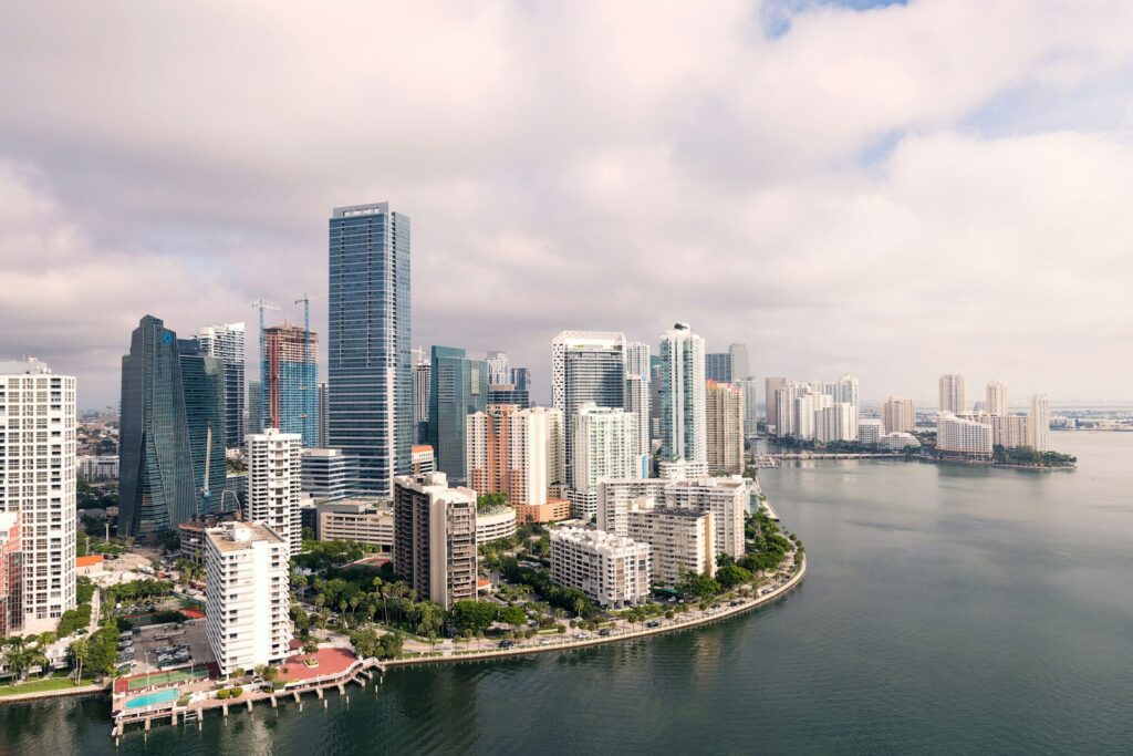 Miami skyline and waterfront during race weekend — Perfect.Live