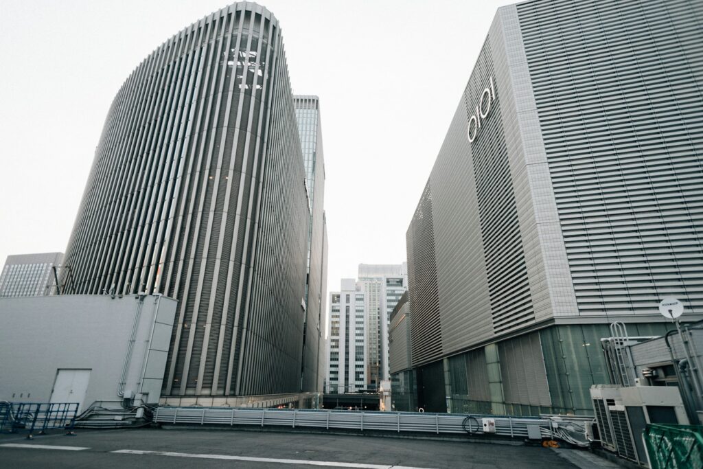 Boutique architecture in Omotesando, Tokyo — Perfect.Live