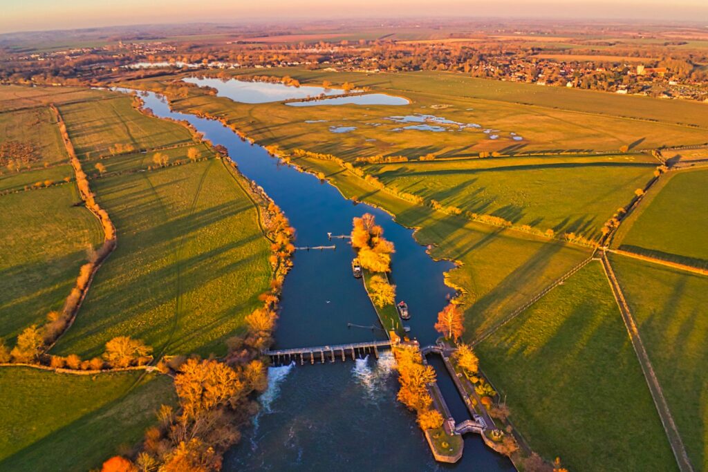 The Thames above Henley-on-Thames — Perfect.Live