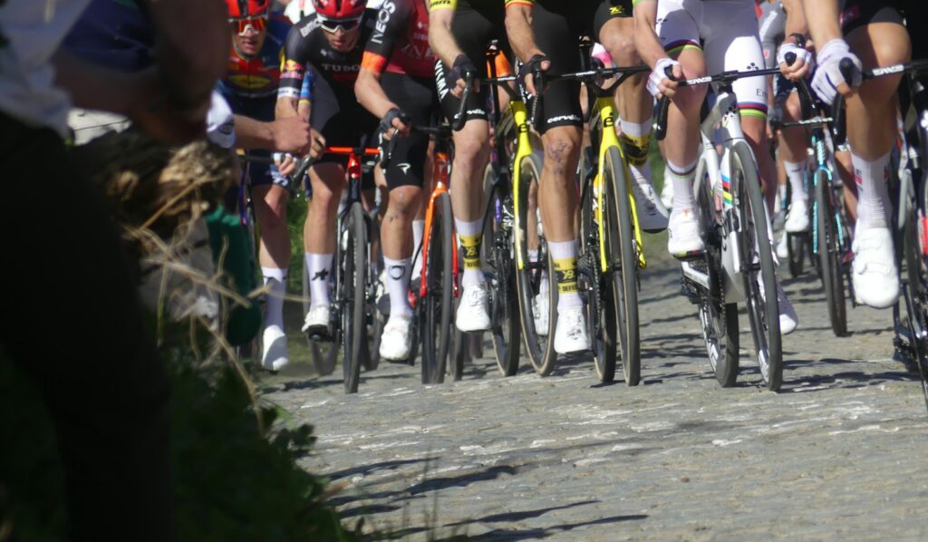 Peloton on the road during the Tour de France 2027 — Perfect.Live